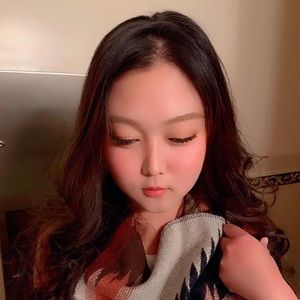 Meet your Posher, Isabelle